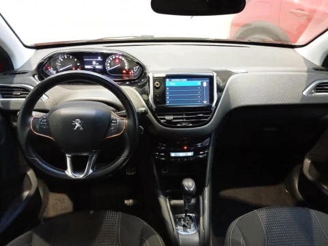 Peugeot 208  1.2 PureTech S&S Tech Edition 110