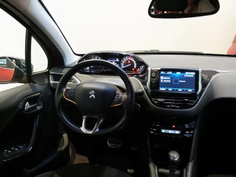 Peugeot 208  1.2 PureTech S&S Tech Edition 110