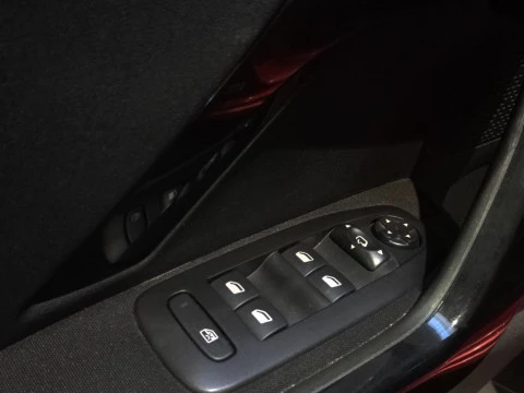 Peugeot 208  1.2 PureTech S&S Tech Edition 110