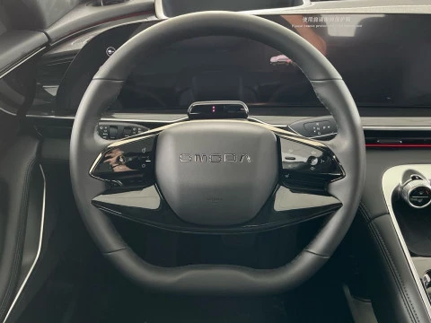 Omoda 9 SHS Premium 1.5 TGDI 395kW AWD