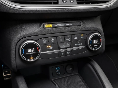 Ford Focus 1.0 Ecoboost MHEV 92kW ST-Line