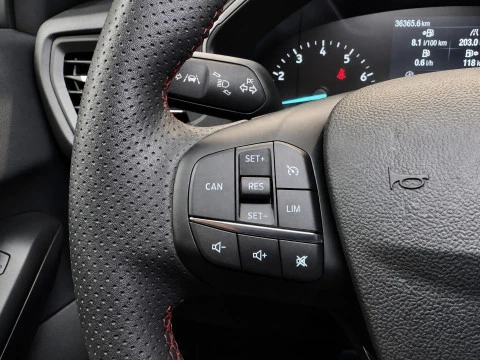 Ford Focus 1.0 Ecoboost MHEV 92kW ST-Line
