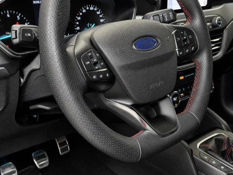 Ford Focus 1.0 Ecoboost MHEV 92kW ST-Line