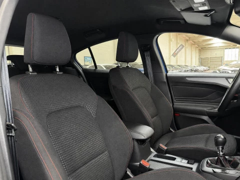 Ford Focus 1.0 Ecoboost MHEV 92kW ST-Line