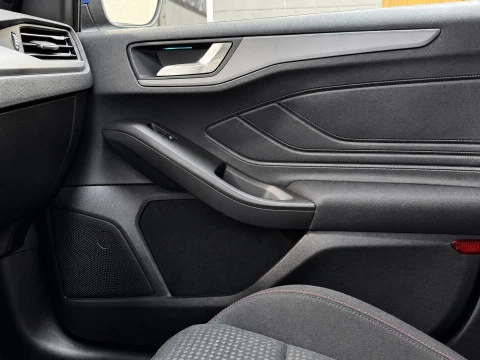 Ford Focus 1.0 Ecoboost MHEV 92kW ST-Line