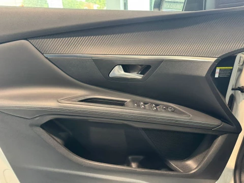 Peugeot 3008 ALLURE HYB PHEV 225 E-EAT8