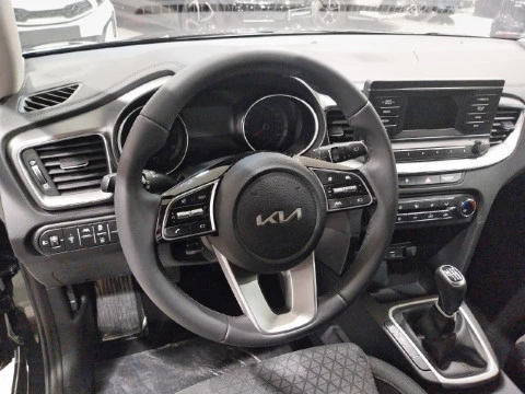 Kia Ceed 5P 1.6 MHEV IMT CONCEPT MY24