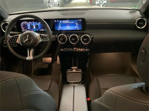 Mercedes-Benz Clase A 250 e Sedán