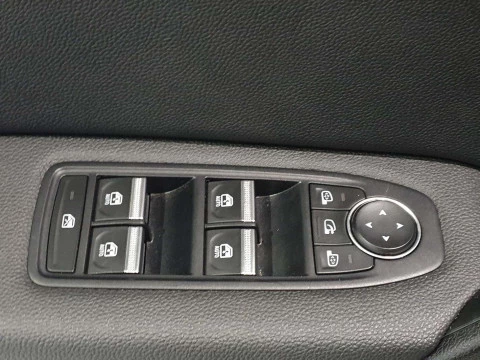 Renault Captur   TCe Techno 67kW