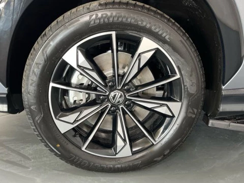 MG HS 1.5T PLUG IN HYBRID LUXURY