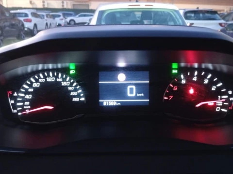 Peugeot 2008 Active Pack BlueHDI 81kW (110CV)