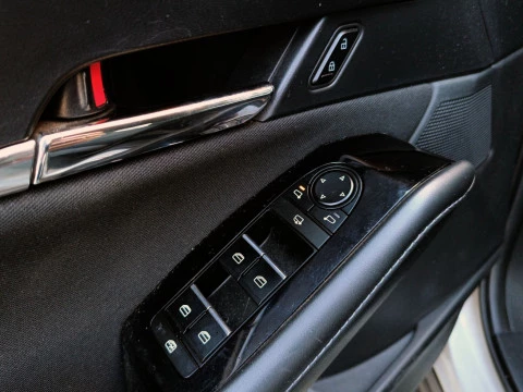 Mazda CX-30 (2022) E-SKYACTIV G 2.0 90 KW (122 CV) MT 2WD EVOLUTION