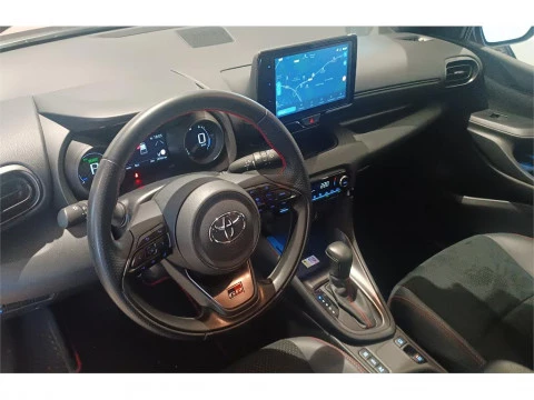 Toyota Yaris 5 Puertas GR SPORT 120H Automático (e-CVT)