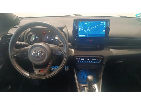 Toyota Yaris 5 Puertas GR SPORT 120H Automático (e-CVT)