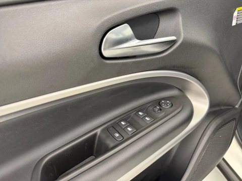 Jeep Avenger 1.2 G 74kW (100CV) Altitude