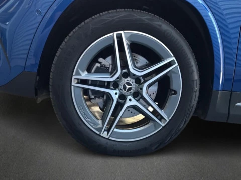 Mercedes-Benz GLA  250 e