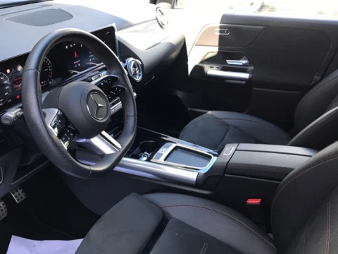 Mercedes-Benz GLA  250 e