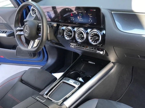 Mercedes-Benz GLA  250 e
