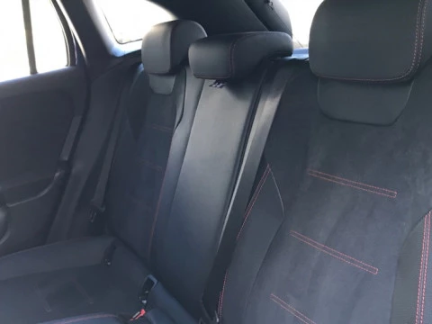Mercedes-Benz GLA  250 e