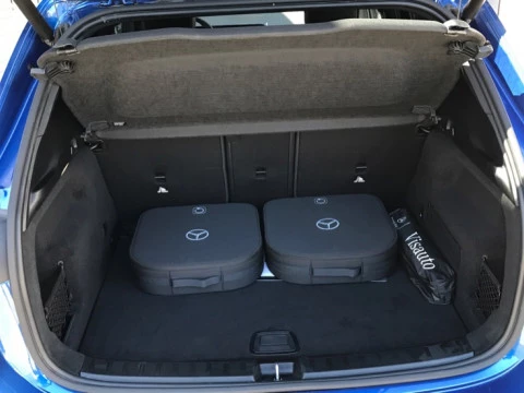 Mercedes-Benz GLA  250 e