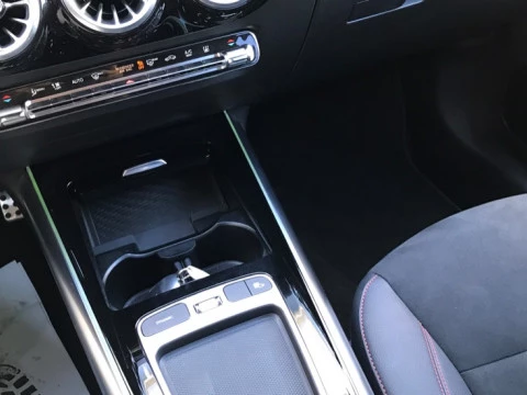 Mercedes-Benz GLA  250 e
