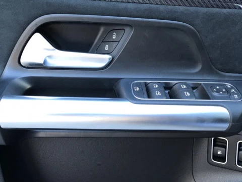 Mercedes-Benz GLA  250 e