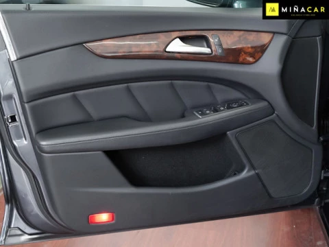 Mercedes-Benz Clase CLS CLS 350 Blue Efficiency 225 kW (306 CV)