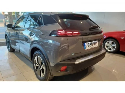 Peugeot e-2008 Eléctrico Allure 136 (100kW)