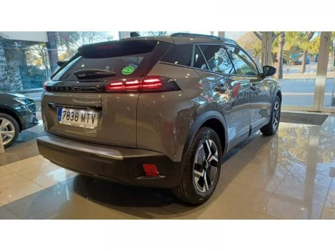 Peugeot e-2008 Eléctrico Allure 136 (100kW)