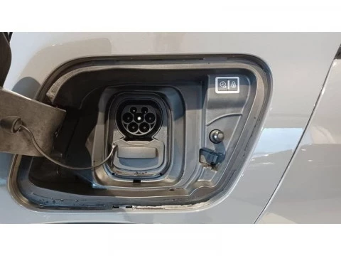 Peugeot e-2008 Eléctrico Allure 136 (100kW)