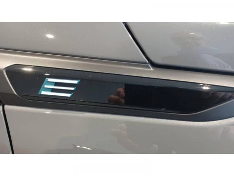 Peugeot e-2008 Eléctrico Allure 136 (100kW)