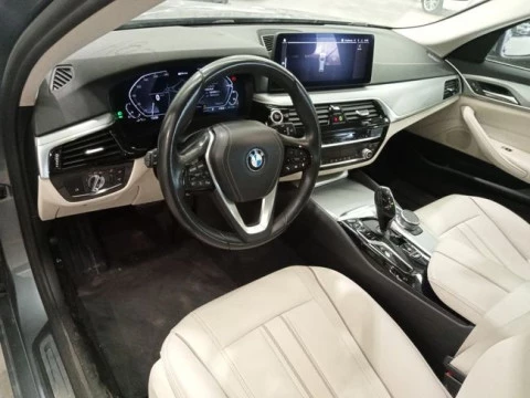BMW Serie 5 530e Touring