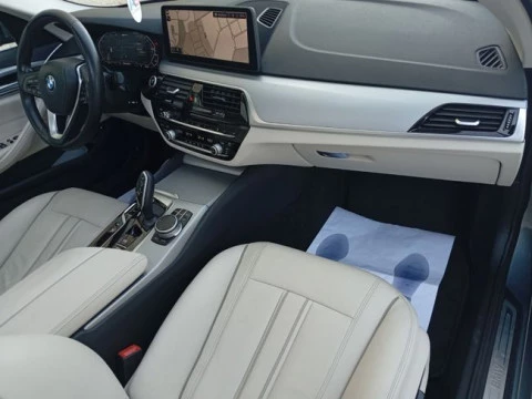BMW Serie 5 530e Touring