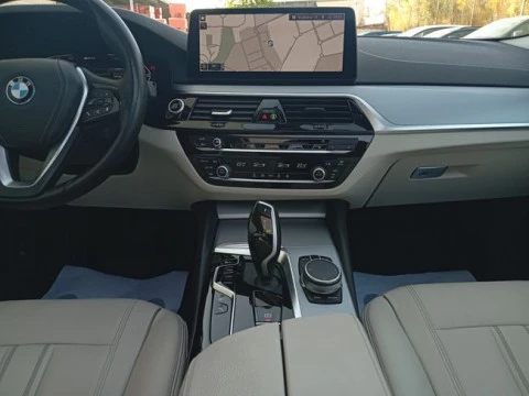 BMW Serie 5 530e Touring