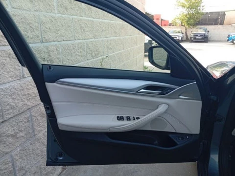 BMW Serie 5 530e Touring