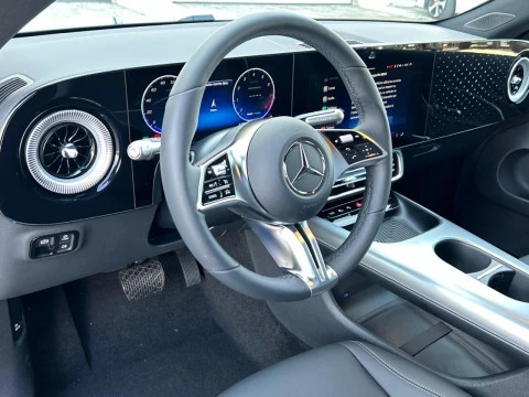 Mercedes-Benz CLA  180 con tecnologia hibrida