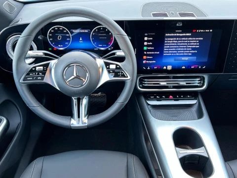 Mercedes-Benz CLA  180 con tecnologia hibrida