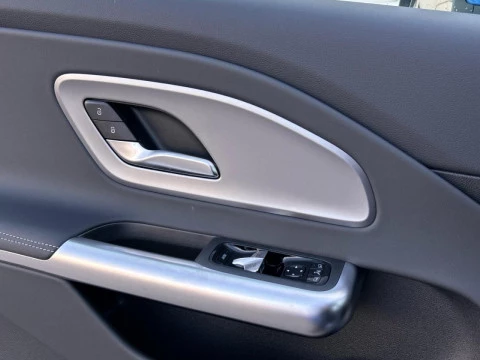 Mercedes-Benz CLA  180 con tecnologia hibrida