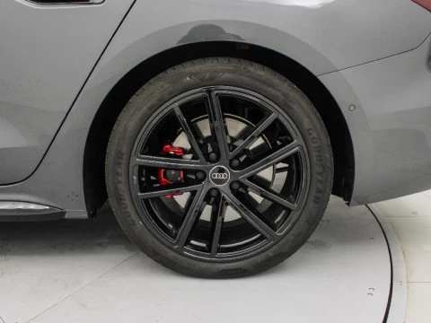 Audi A5 2.0 PHEV E-HYBR QUA 220 BLACK LINE AVANT