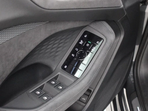 Audi A5 2.0 PHEV E-HYBR QUA 220 BLACK LINE AVANT