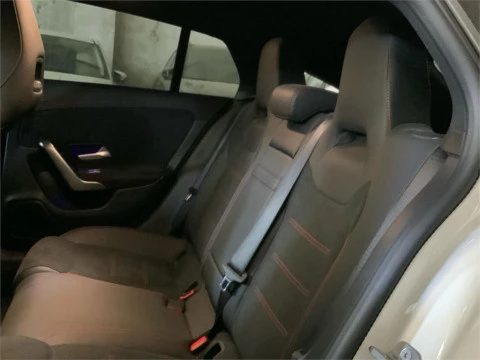 Mercedes-Benz CLA 200 D DCT Shooting Brake