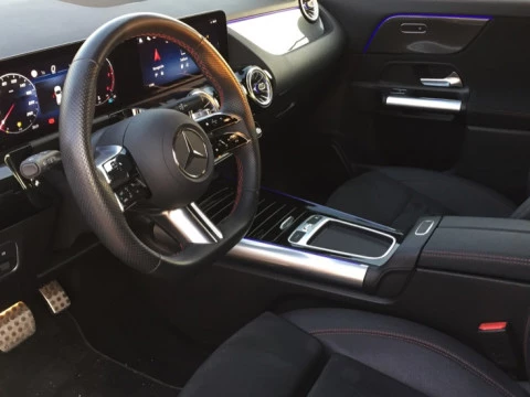 Mercedes-Benz GLA  200 d