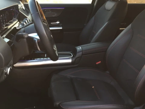 Mercedes-Benz GLA  200 d