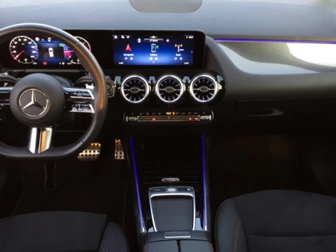 Mercedes-Benz GLA  200 d