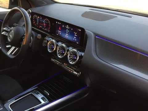 Mercedes-Benz GLA  200 d