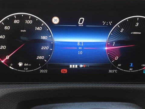 Mercedes-Benz GLA  200 d