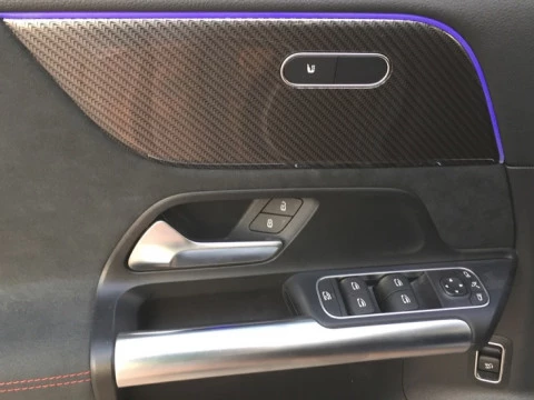 Mercedes-Benz GLA  200 d