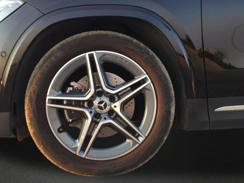 Mercedes-Benz GLA  200 d