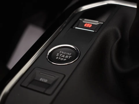 Peugeot 3008 Hybrid 225 e-EAT8 GT