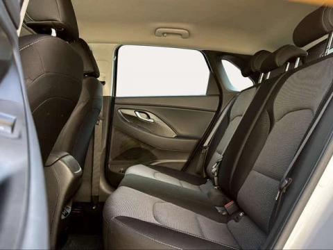 Hyundai i30 1.0 TGDI 48V Klass 74 kW (100 CV)